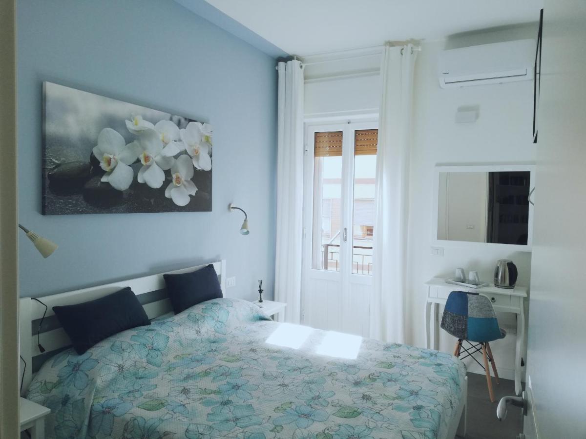 Castelvi Rooms Кальяри Экстерьер фото