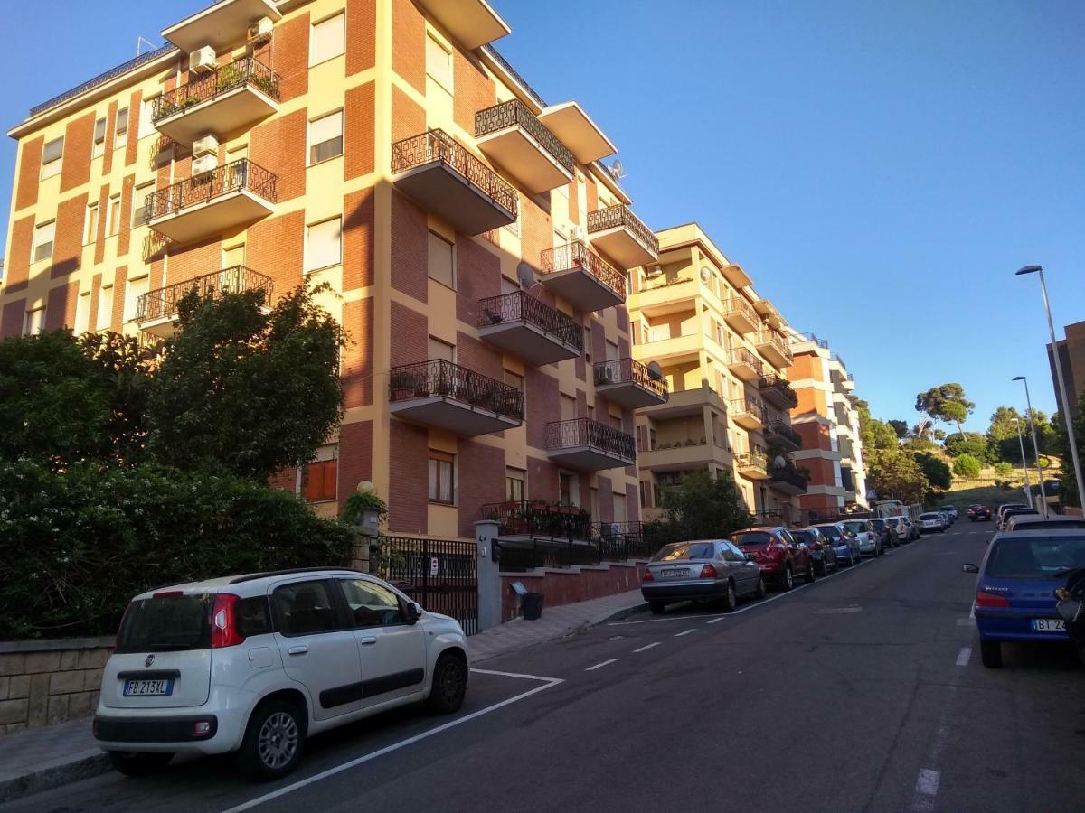 Castelvi Rooms Кальяри Экстерьер фото