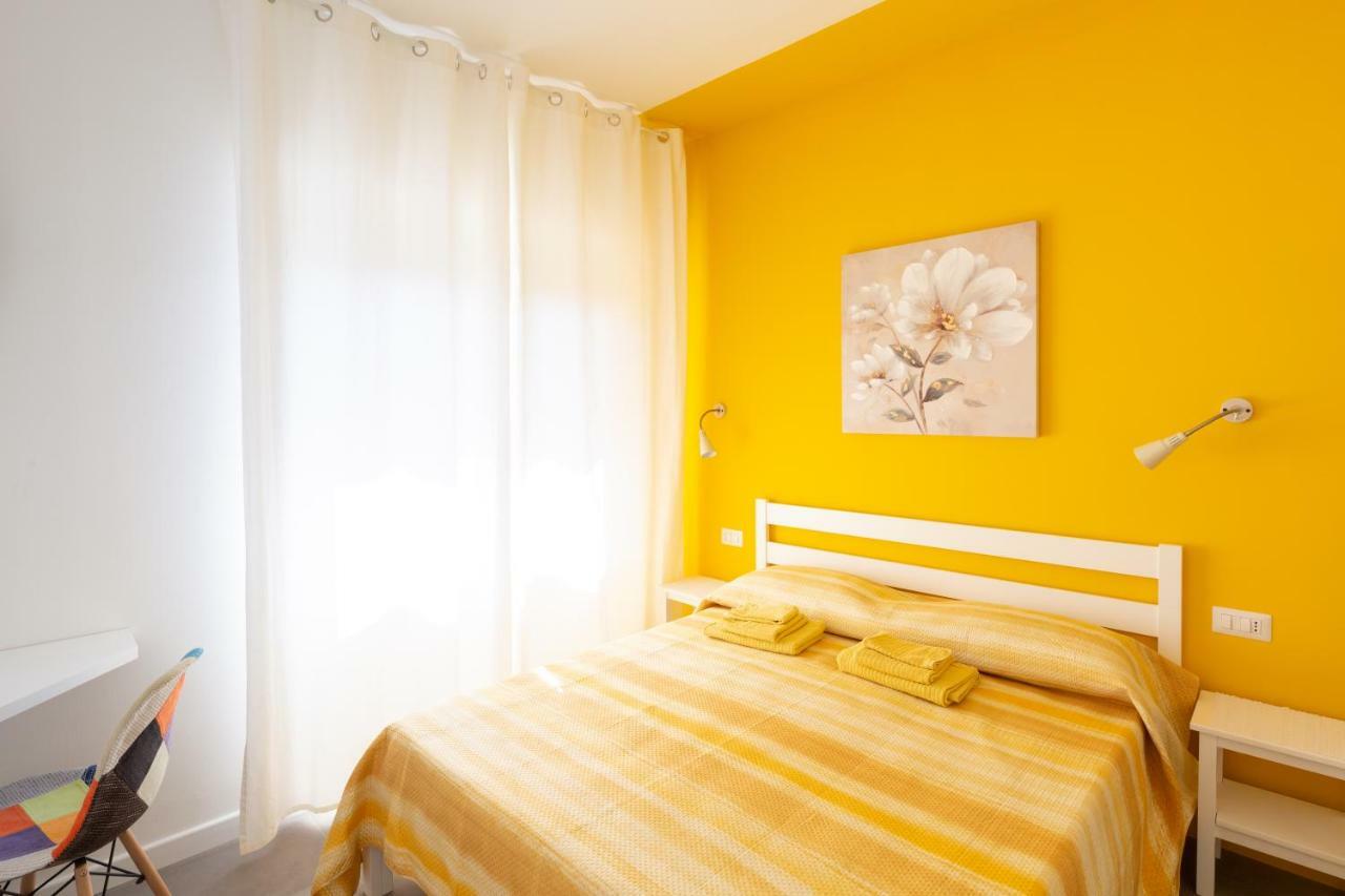 Castelvi Rooms Кальяри Экстерьер фото